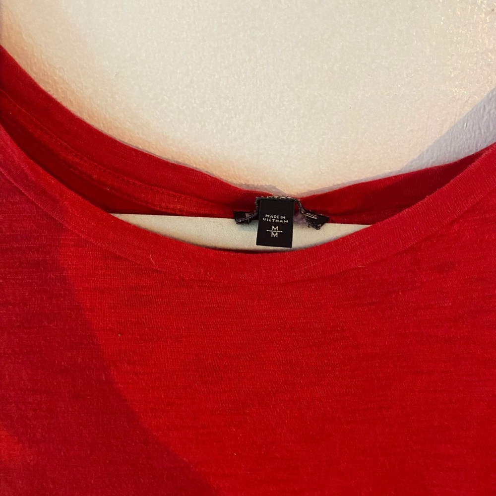 Express Red Tee - Picture 3 of 3